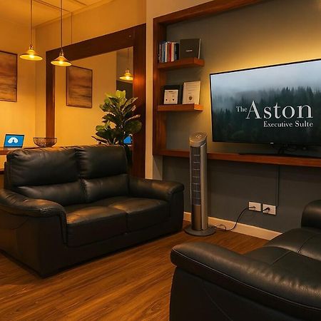 The Aston Executive Suite 2Br Balcony Near Mines View Baguio Baguio City Buitenkant foto